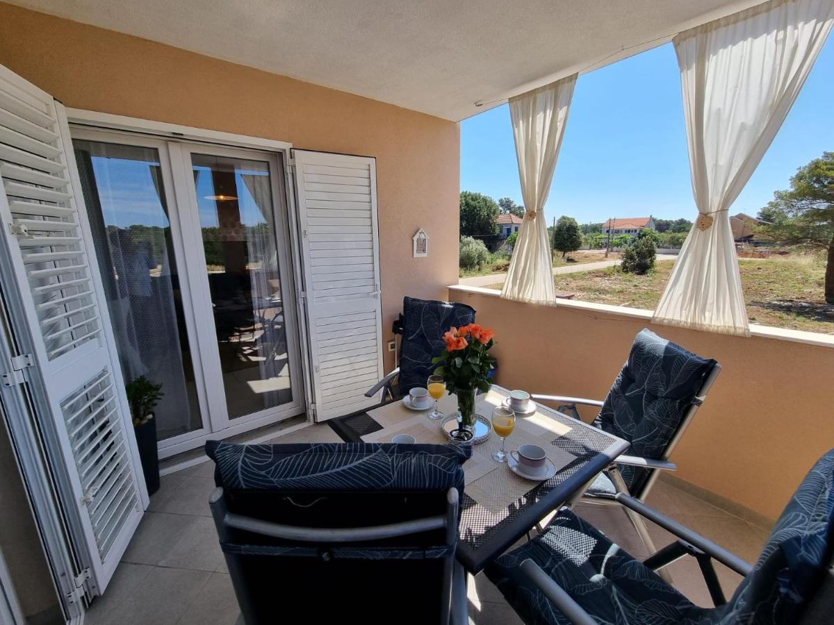Apartman Marija บีโอกราดนาโมรู ภายนอก รูปภาพ